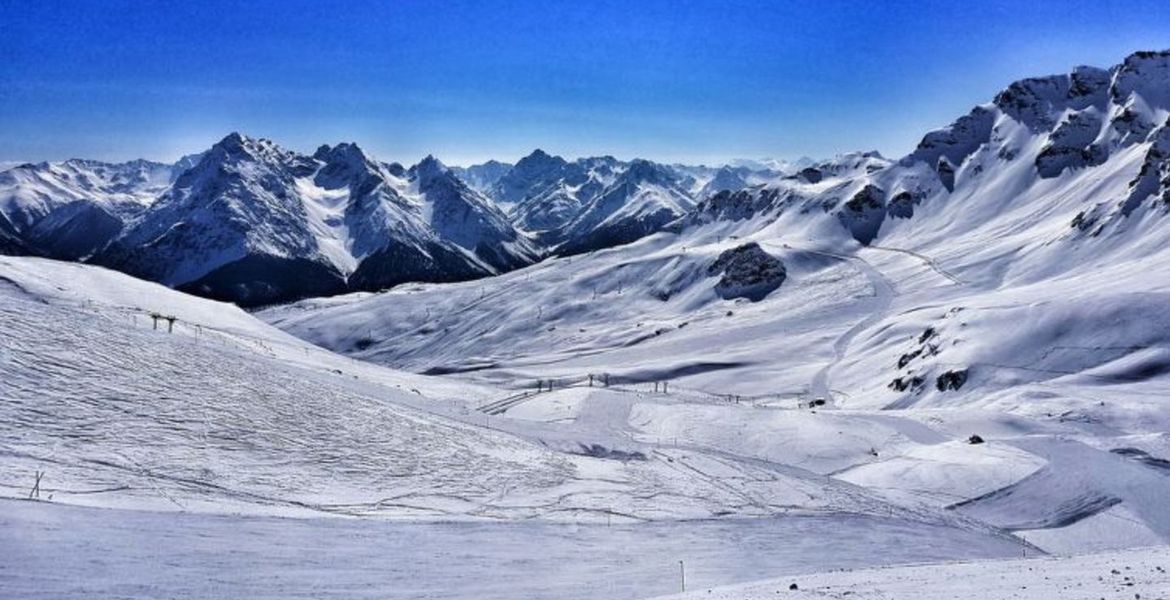 Enorme apartamento con estilo en la parte baja de Engadine